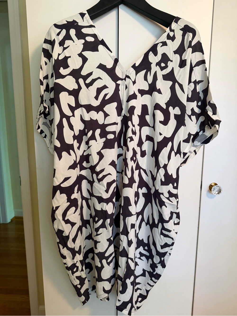 V-Neck Abstract Print Women’s Dress in Deep Purple and White